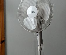 18" Oscillating Fan