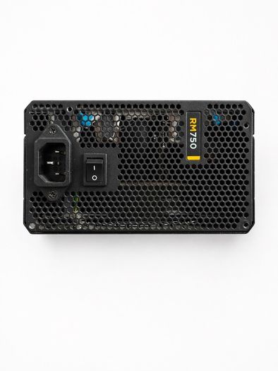 Corsair RM750 750W Modular PSU and Sleeved Cable Kit Type 4
