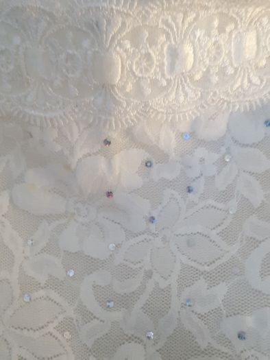 Sleeveless Off-white/cream Top