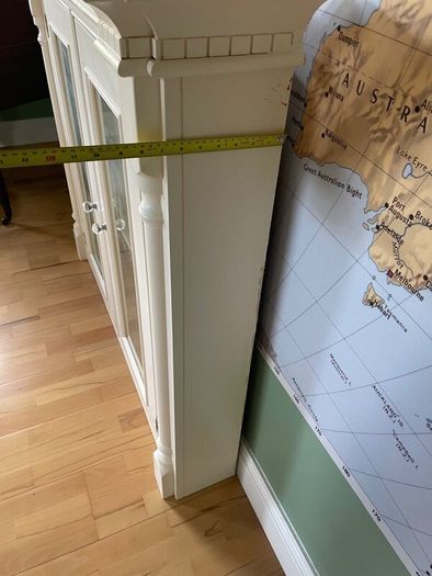 Wall display cabinet