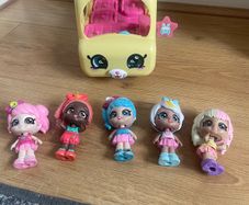 Kindi kids toy dolls and bus