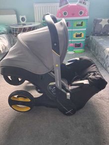 Doona+ Car Seat / Buggy with ISOFIX Base, Newborn Insert & Accessories