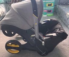 Doona+ Car Seat / Buggy with ISOFIX Base, Newborn Insert & Accessories