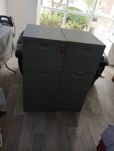 2 Filing Cabinets