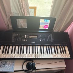 Yamaha psrE363 keyboard