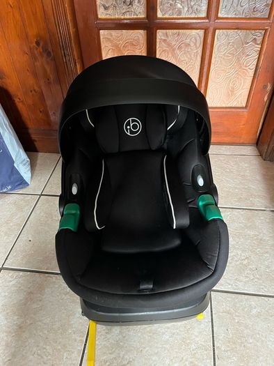 Ickle bubba Venus Prime Jogger I-size travel system and ISOFIX base