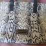 hand bag Image 2