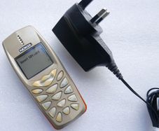 Nokia 3510i mobile phone with charger