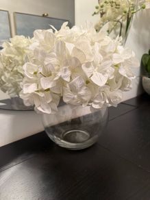 Glass vase with artificial hydrangea