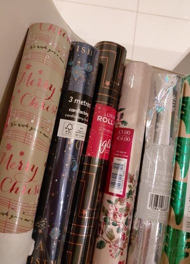 New Rolls christmas wrapping paper x 9