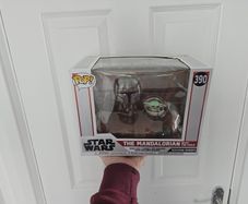 Funko Pop Mandalorian with Child