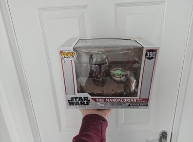 Funko Pop Mandalorian with Child