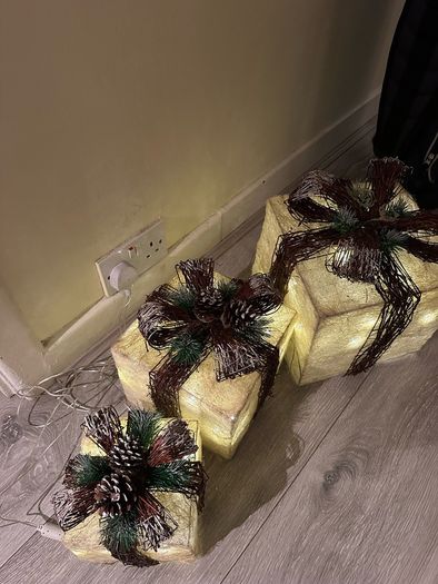 Set of 3 Illuminated Christmas Presents Decor for Indoor Use