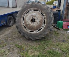 13.6 R36 Rims And Tyres