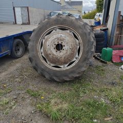 13.6 R36 Rims And Tyres