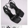 Black heels Image 3
