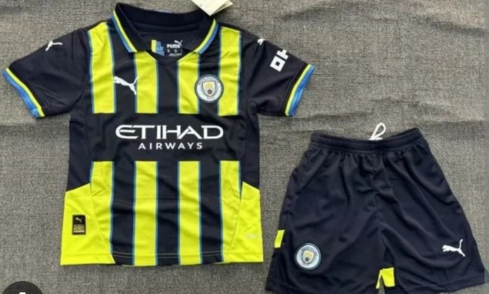 Man City away kid sizes  season 24/25