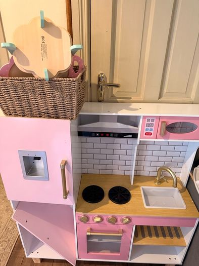 toy kitchen
