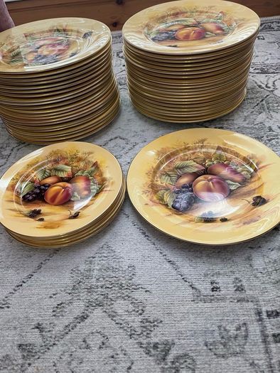 Aynsley "Orchard gold "