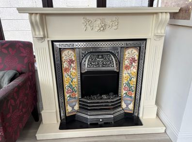 Electric fire and surround with lights