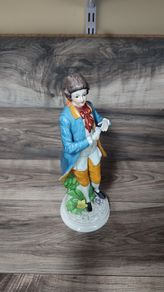 Vintage porcelain hand painted ornamental figurine Made In Taiwan
