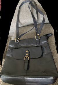 leather handbag. Immaculate. Like new