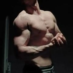 Online personal gym instructor