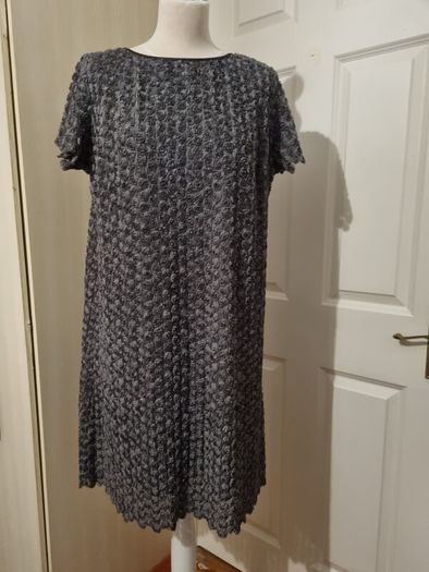 ELVI, rose textured dress
