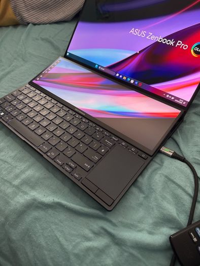Asus Zenbook Duo i7 & RTX 4050