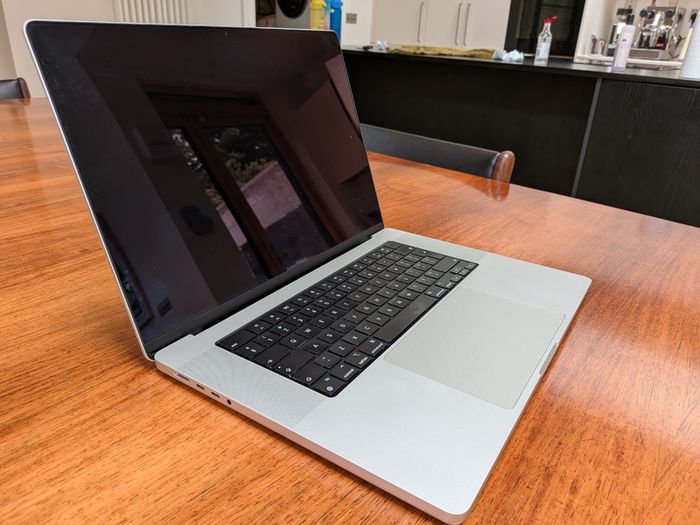 MacBook Pro 16-inch - 64gb - M1 Max with 10-core CPU and 32-core GPU