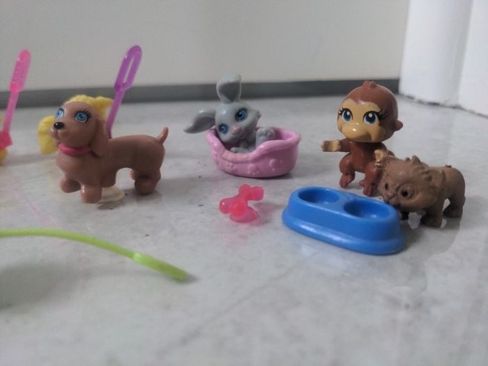 Polly Pocket animals and accessories