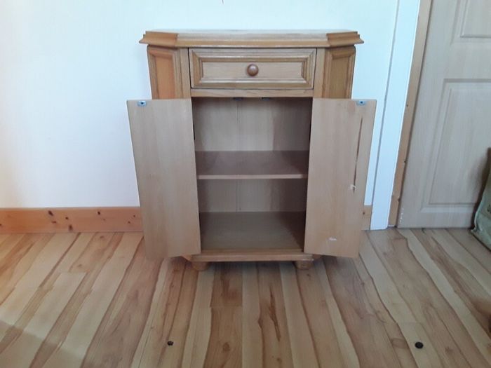 wooden unit