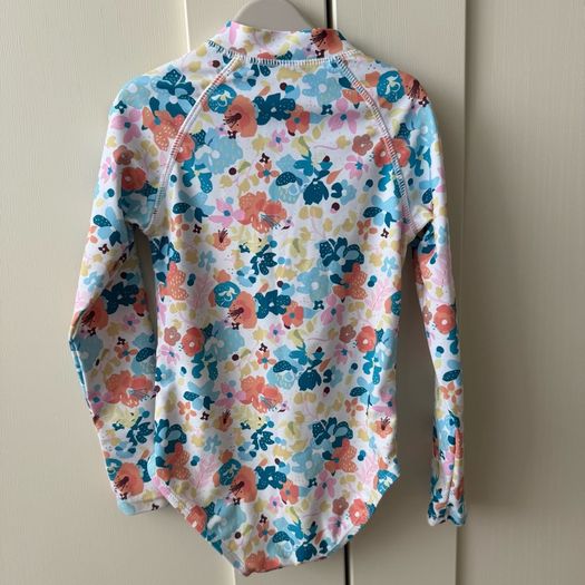 Long sleeved girls swimsuit