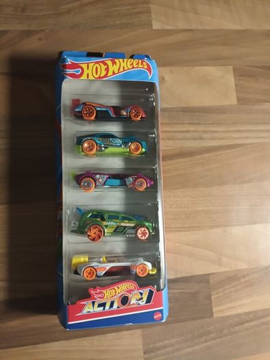Hot  wheels