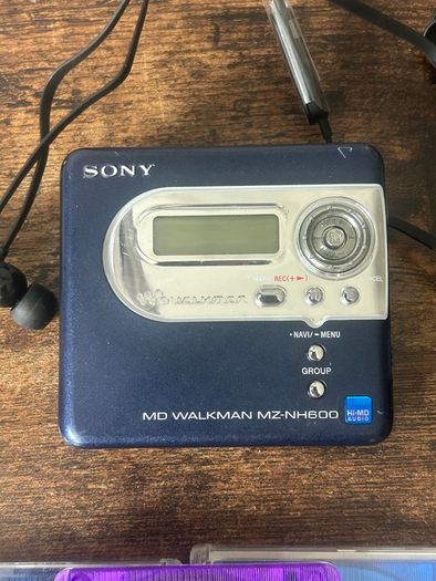 Sony MiniDisk player with MD disks