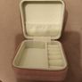 Monogramed initial B velvet jewellery box Image 3