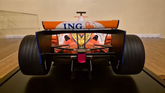 A 1:6 scale (32 inches long Formula 1 car) limited edition model of the 2007 Season ING Renault R27 F1 Team car