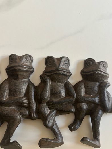 Decorative Cast Iron Frog Wall Hook