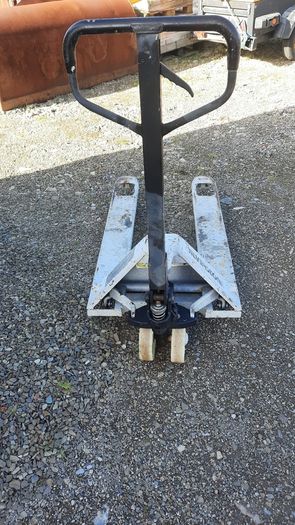 Palette truck-' perfect condition-- Dungarvan