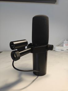 Shure SM7dB Dynamic Vocal Microphone w/Built-In Preamp