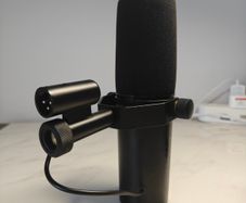 Shure SM7dB Dynamic Vocal Microphone w/Built-In Preamp