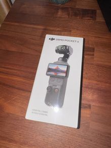 DJI Osmo Pocket 4 Essential Combo