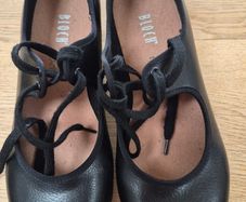 Tap shoes