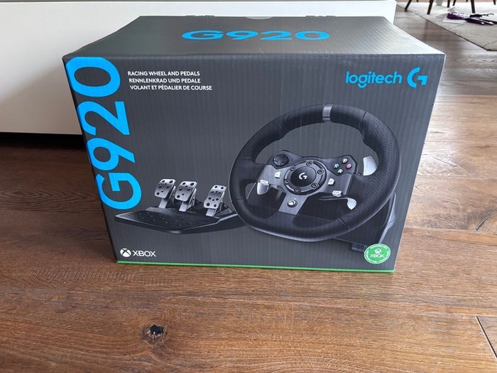 Logitech G920 Racing Wheel and Pedals with Shifter