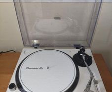 Pioneer DJ PLX-500 turntable
