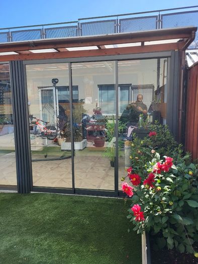 Sliding Doors