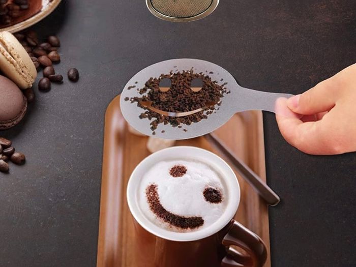 Coffee Stencils, Coffee Accessories Set 31PCS, Chocolate Shaker Duster, Cappuccino Coffee Barista Latte Hot Chocolate Cocoa Cake Design Decoration Duster Coffee Art Coffee Toppers (FREE POSTAGE)