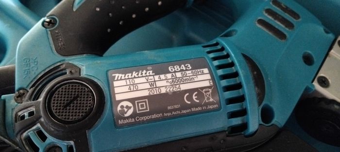 Makita 6843 Auto Feed 110v