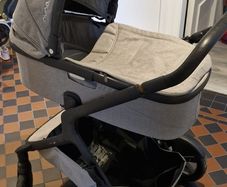 Nuna pram/buggy
