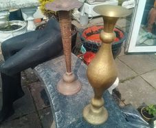 2 brass vases